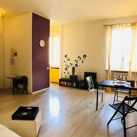 Milano Apartment Милан